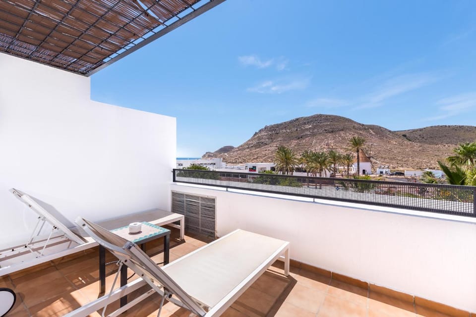 Balcony/Terrace, Mountain view