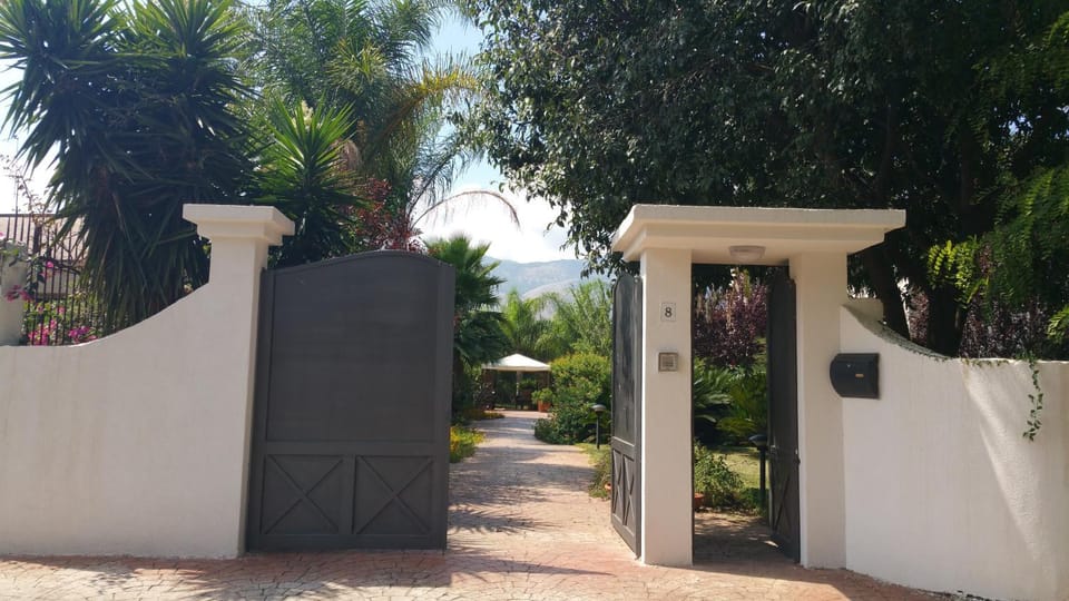 Property building, Garden view