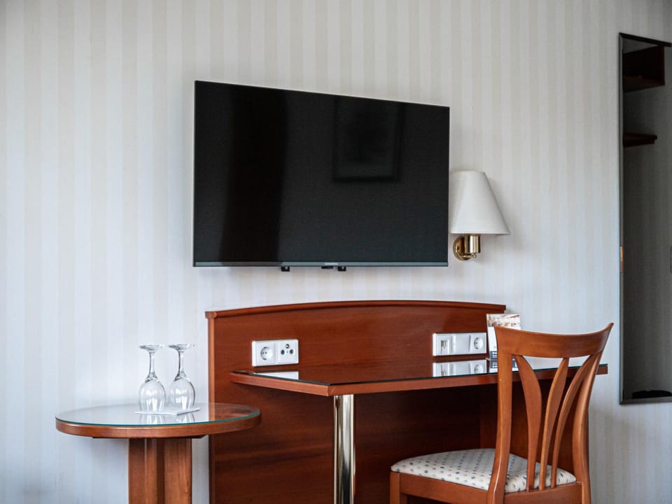 TV and multimedia, Bedroom
