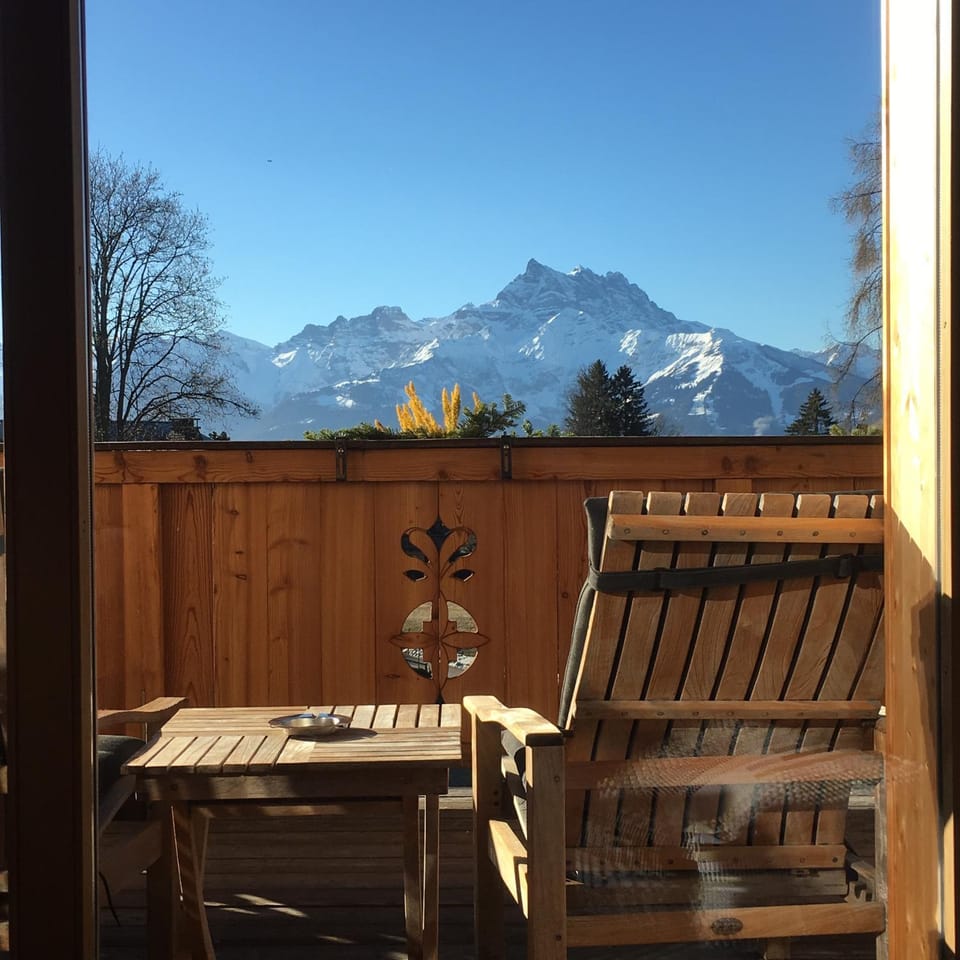 Balcony/Terrace, Autumn, Mountain view