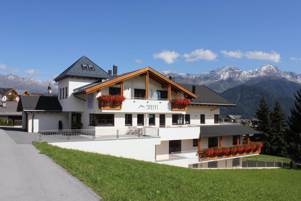 Property building, Facade/entrance, Summer, Other