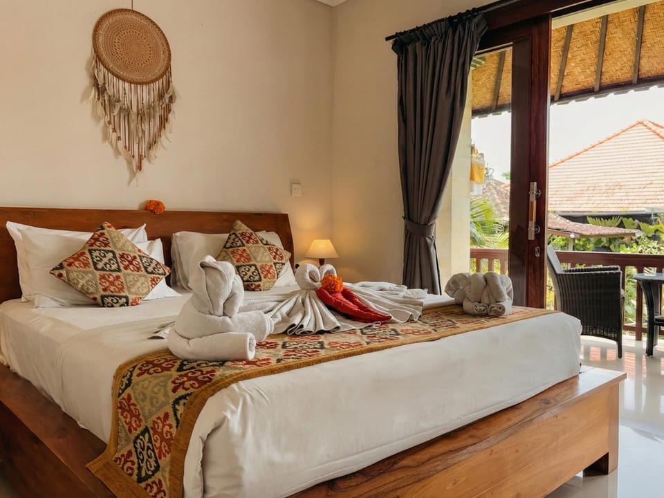 Bed, View (from property/room), Balcony/Terrace, Living room, Photo of the whole room, Seating area, Bedroom, towels