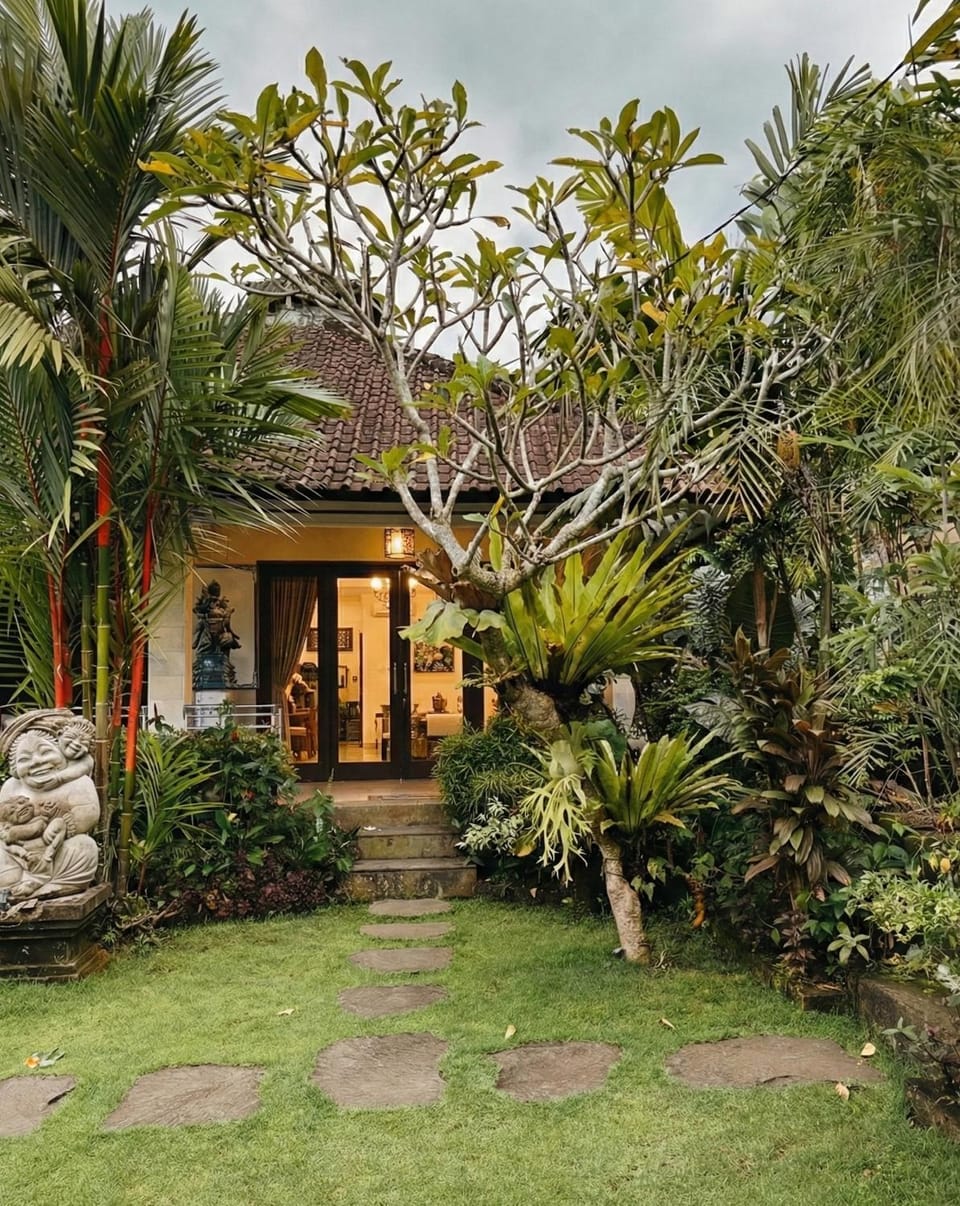 Property building, Garden, Garden view