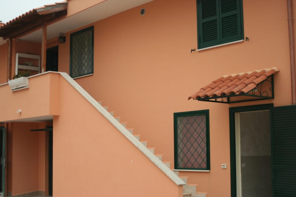 Property building, Facade/entrance