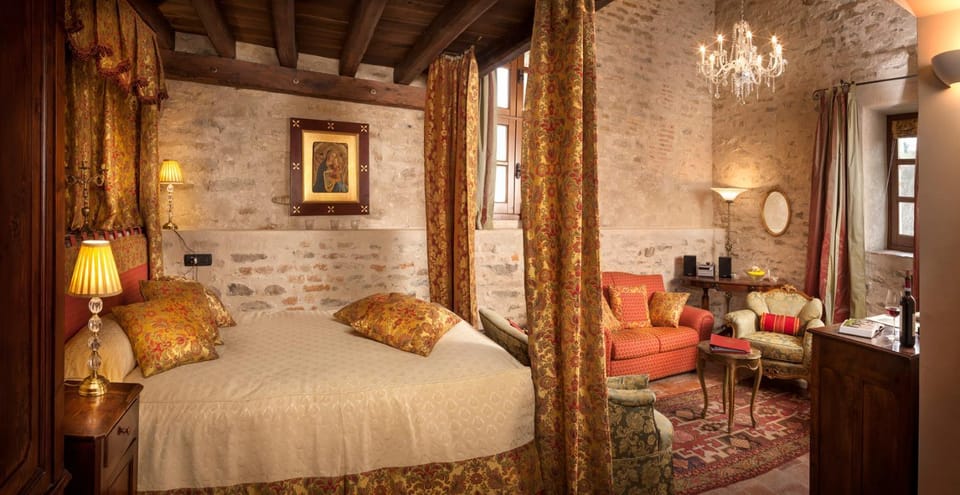 Living room, Bedroom