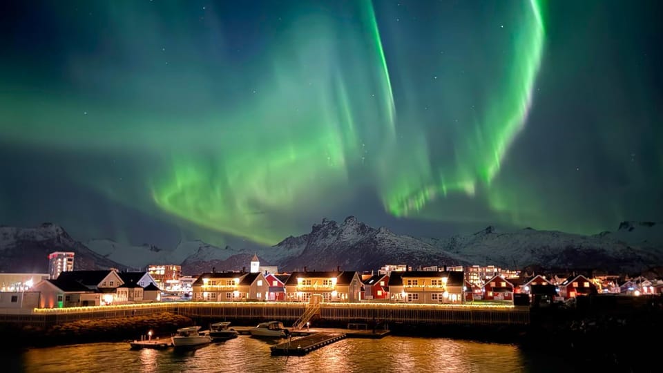 Property building, Patio, Off site, Night, Winter