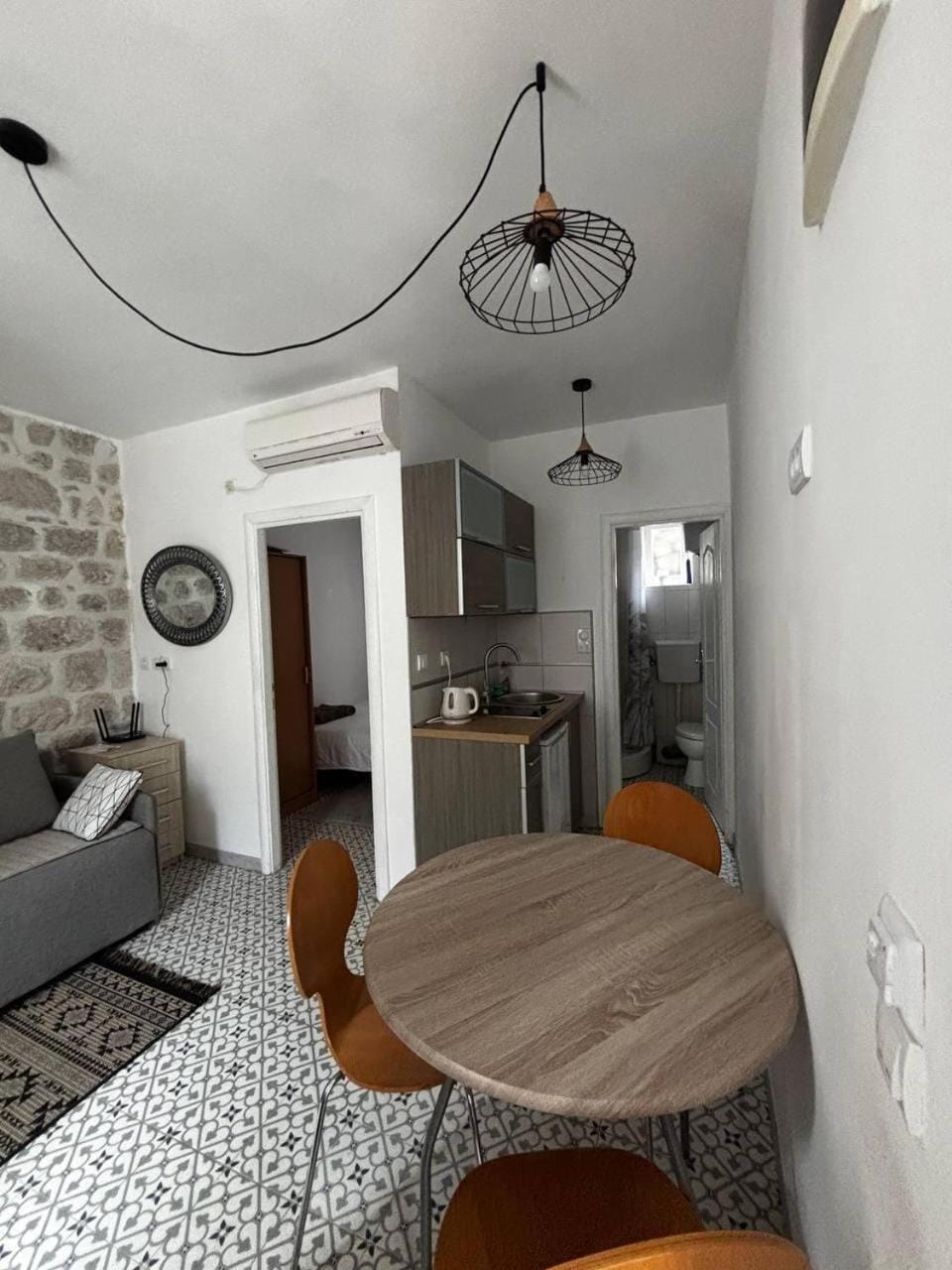 Kitchen or kitchenette, Photo of the whole room, Seating area