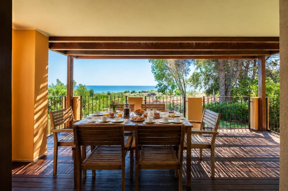 View (from property/room), Pool view, Sea view