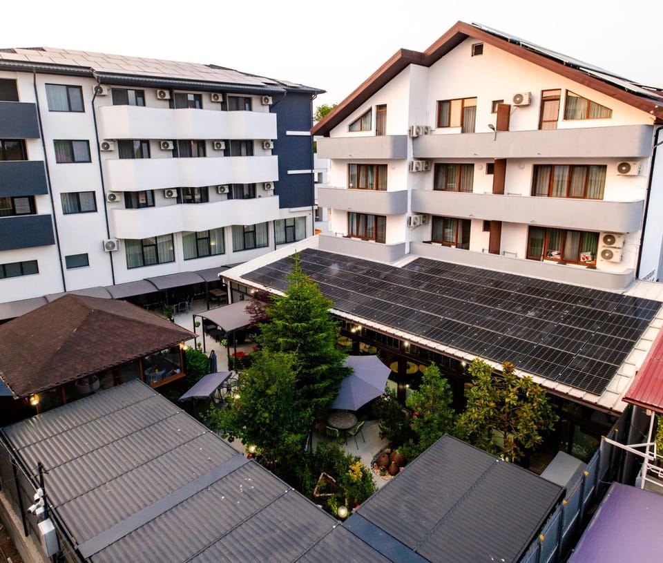 Property building, Garden, Garden view