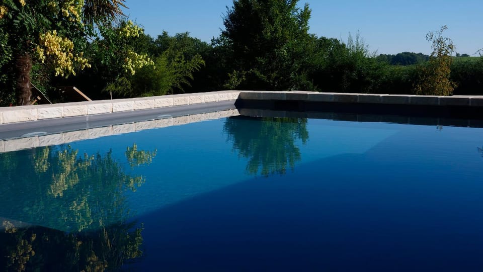Swimming pool, Swimming pool