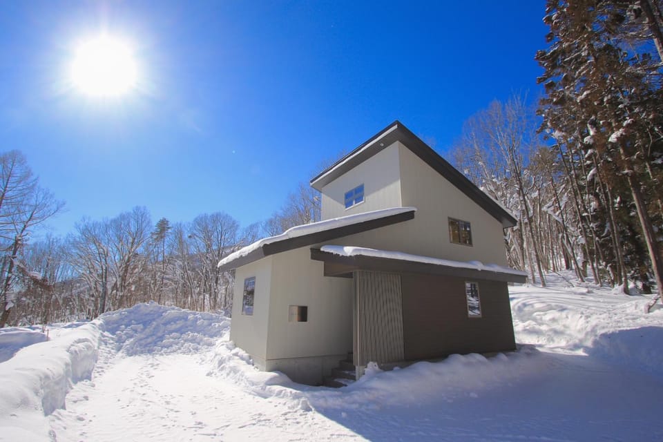 Property building, Winter