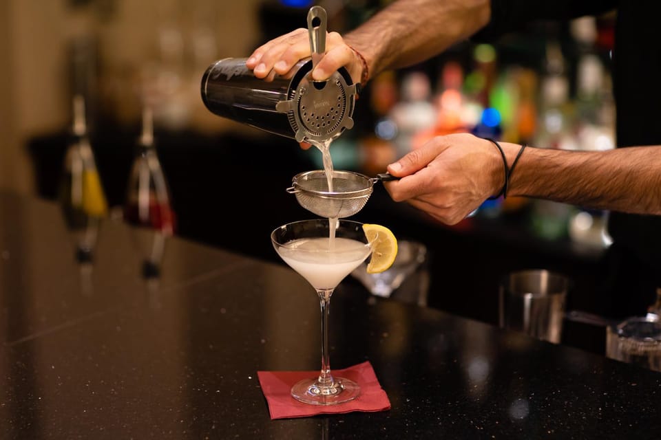 Lounge or bar, Alcoholic drinks