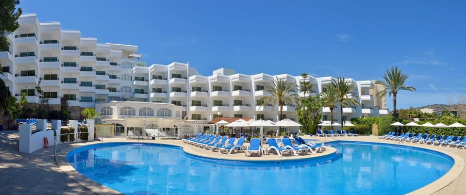 Garden, View (from property/room), Balcony/Terrace, Swimming pool