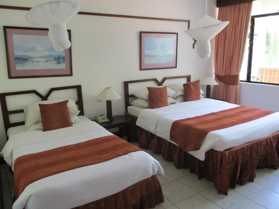 Day, Photo of the whole room
