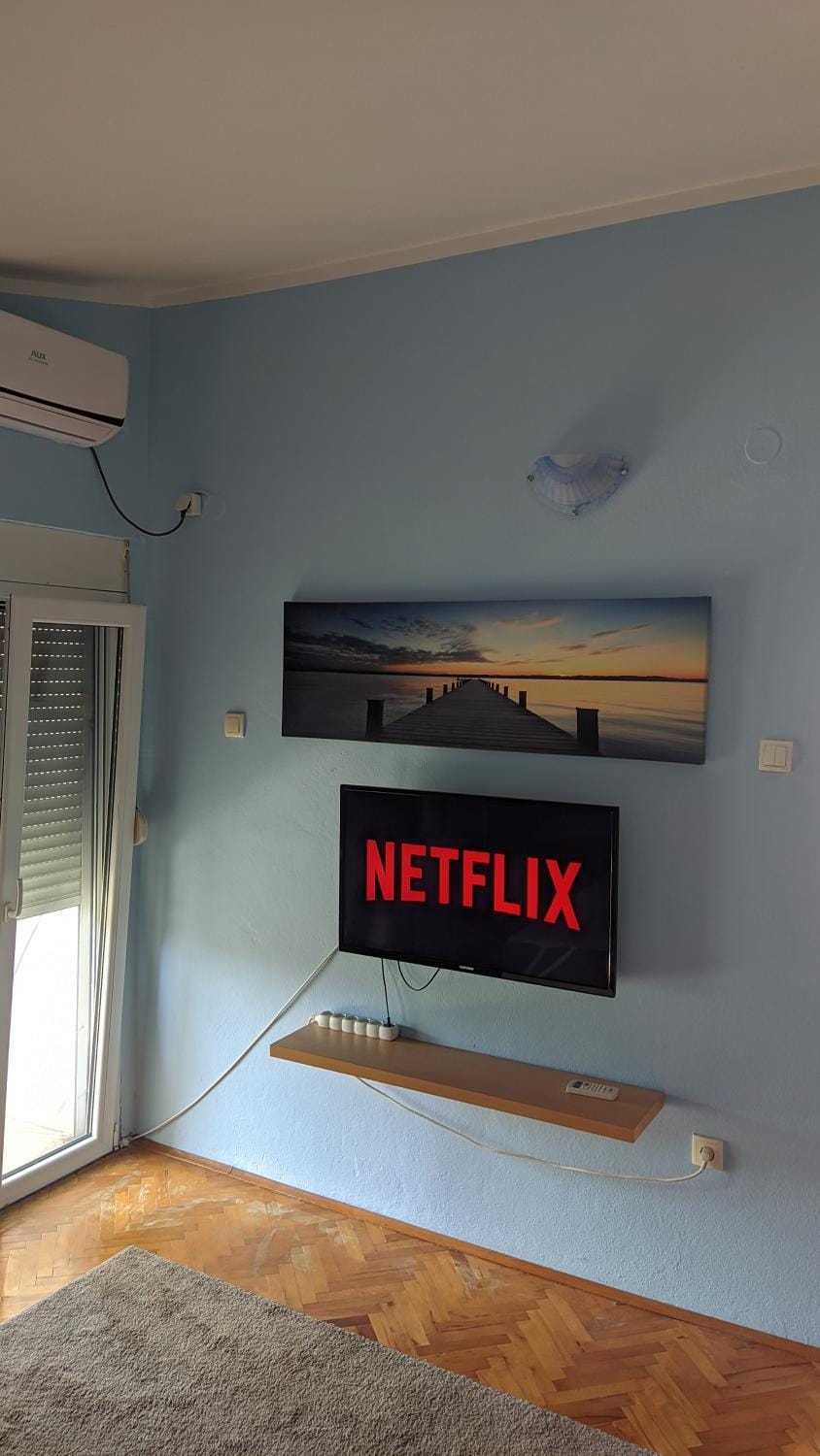 TV and multimedia, air conditioner