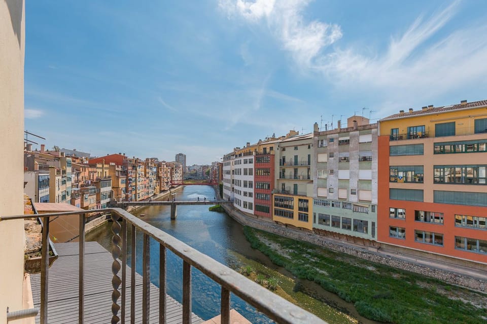 Day, Natural landscape, View (from property/room), Balcony/Terrace, City view, River view
