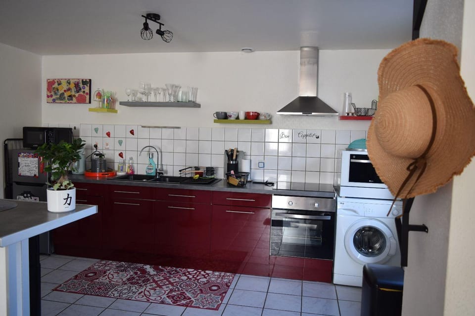 Kitchen or kitchenette, dishwasher, microwave, minibar, oven, pet friendly, stove, washing machine, kitchen