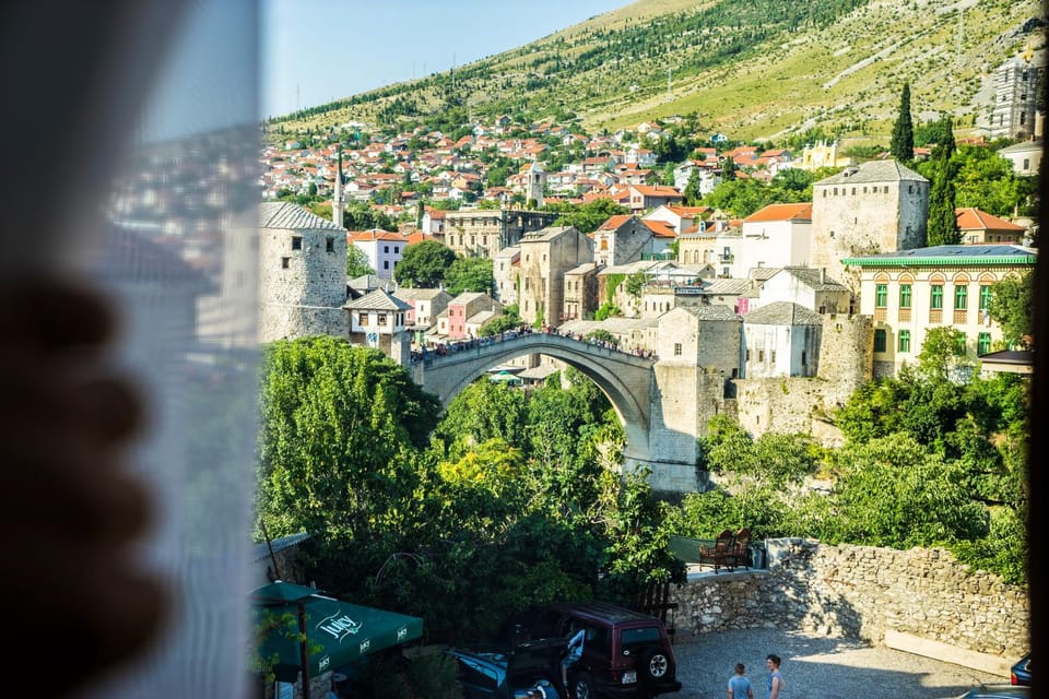 City view, Landmark view, River view, Street view