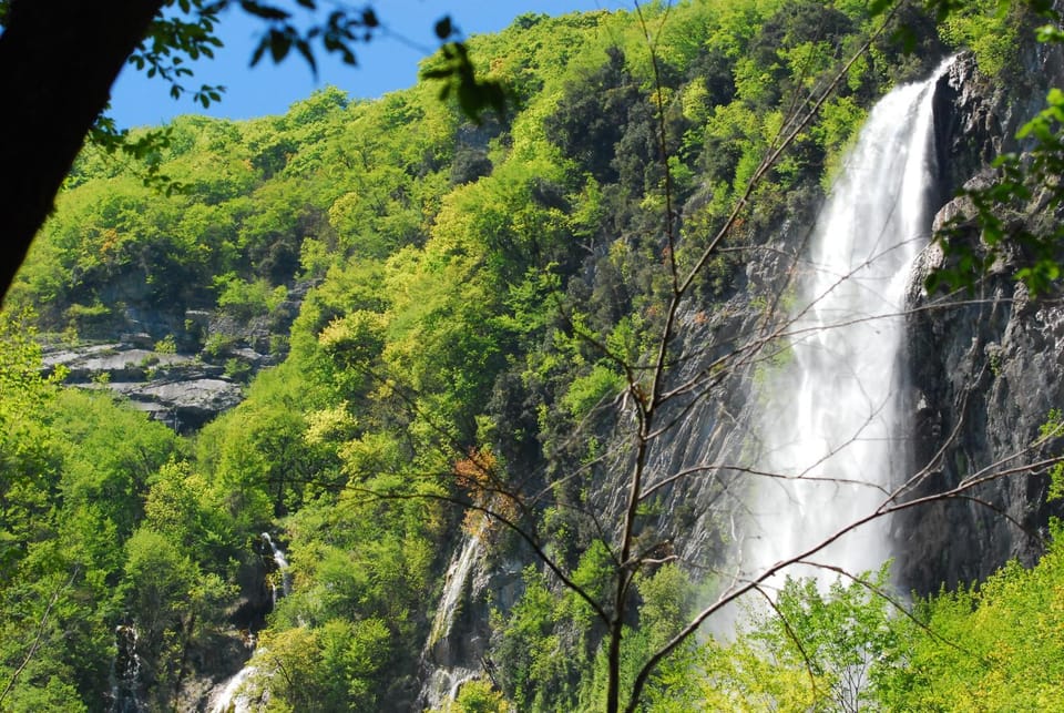 Nearby landmark, Spring, Natural landscape