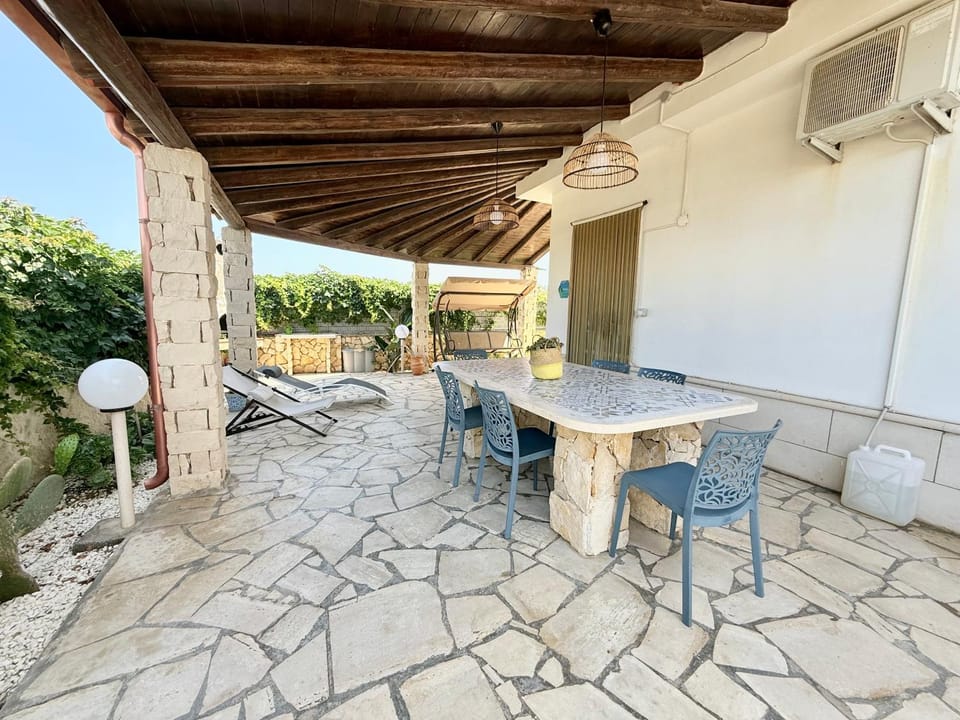 Day, View (from property/room), Dining area