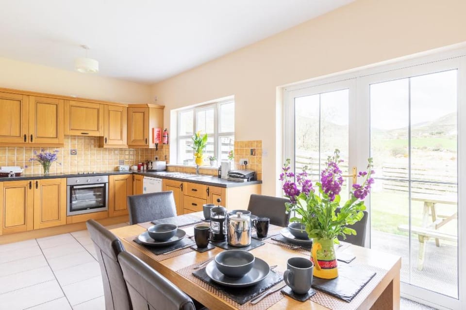 Cois Chnoic House in County Kerry