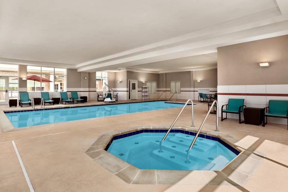 Hot Tub, Swimming pool
