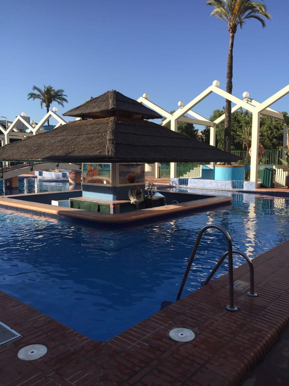 Swimming pool, Swimming pool