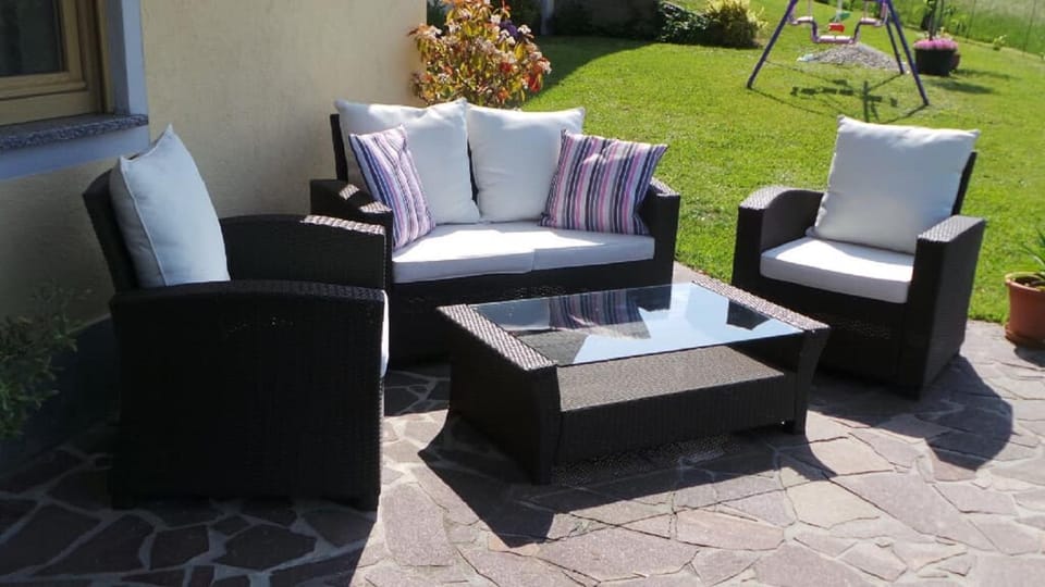 Spring, Garden, Seating area