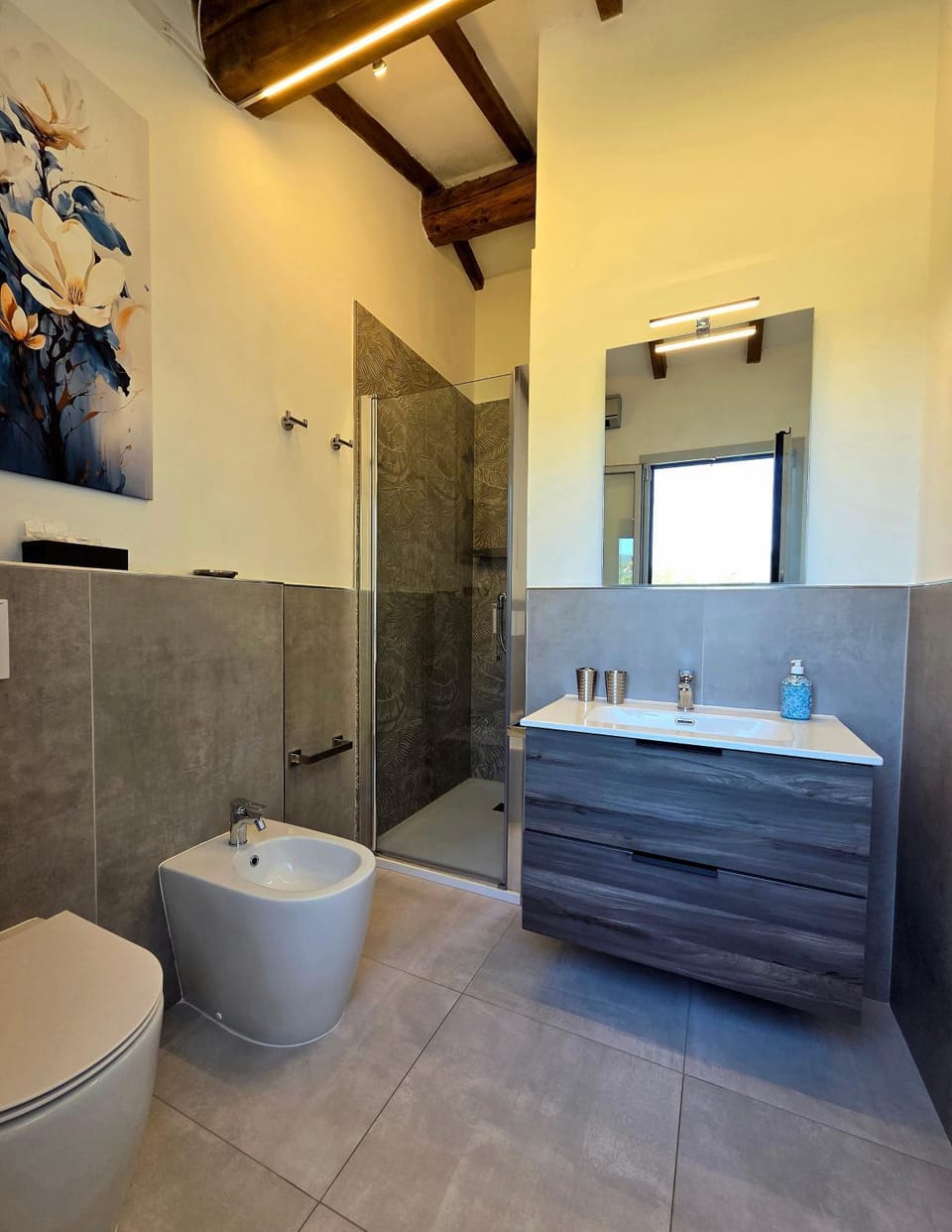 Shower, Toilet, Bathroom, bidet, towels