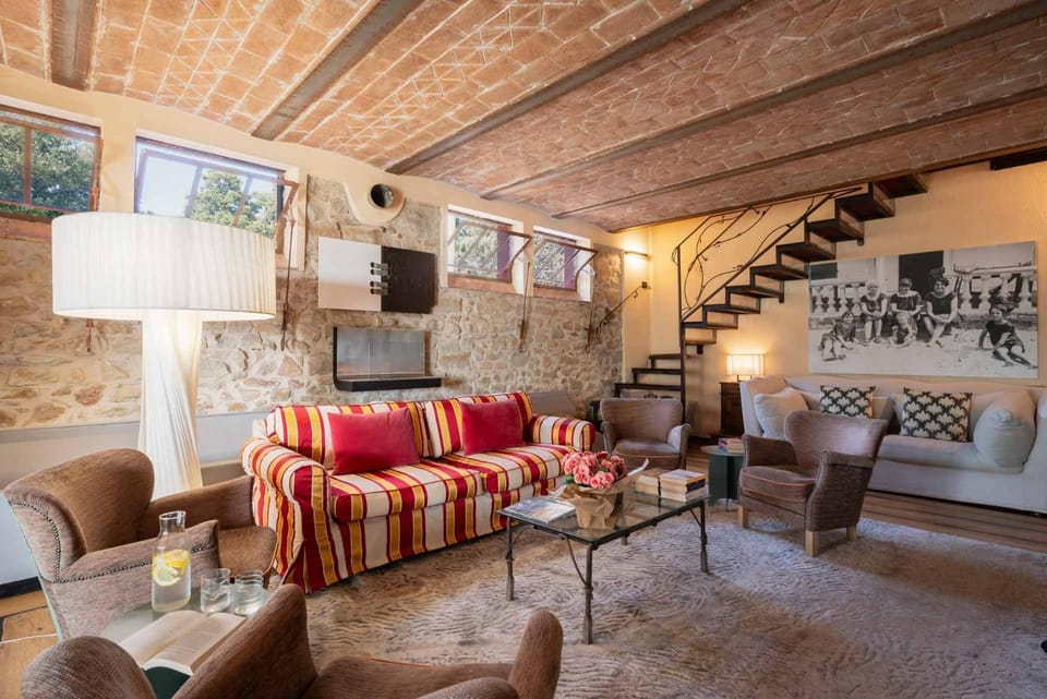 Lounge or bar