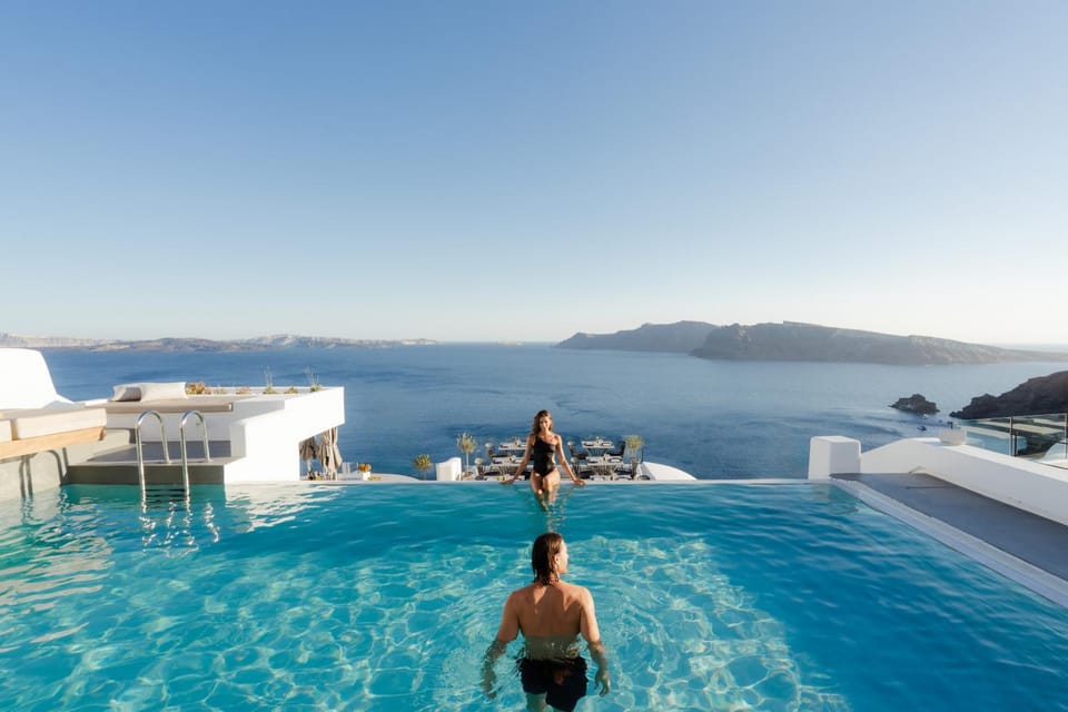 Landmark view, Sea view, Swimming pool