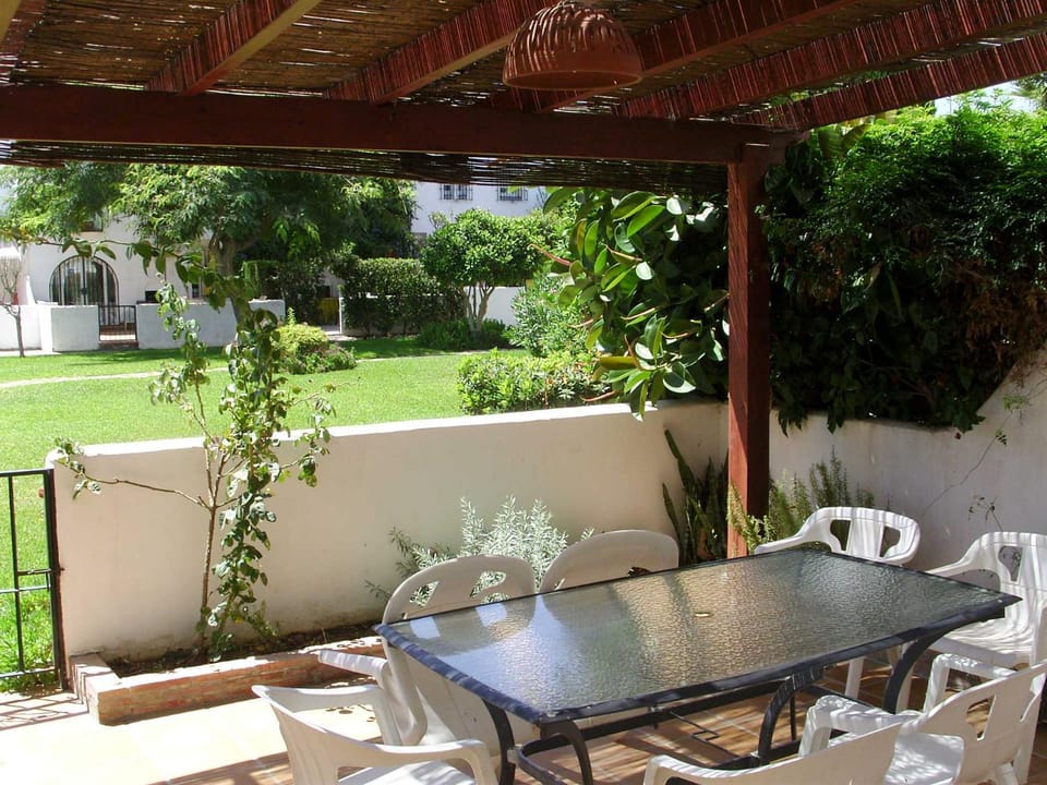 Garden, Garden, Balcony/Terrace, Dining area