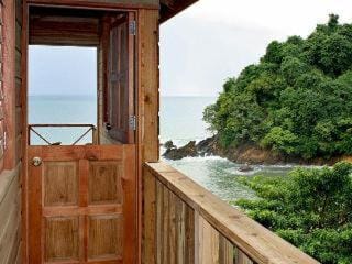 Facade/entrance, Sea view
