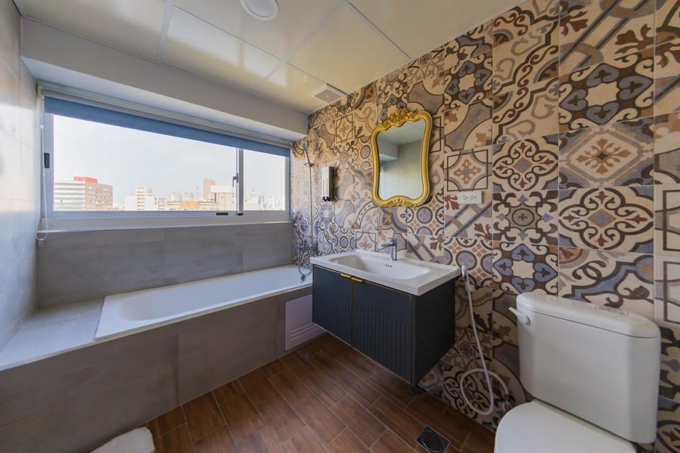 Bathroom, Bath