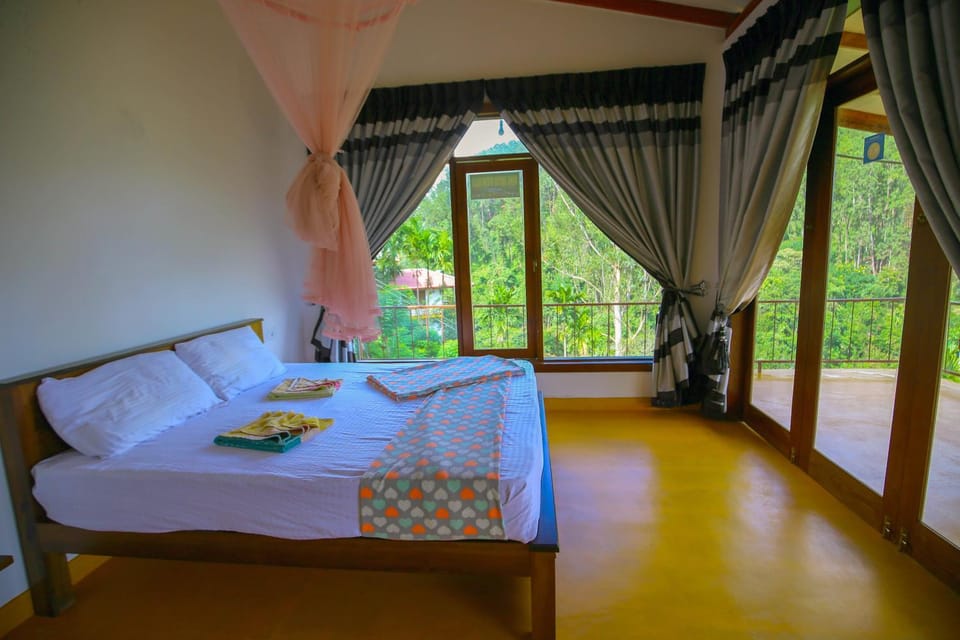 Bed, View (from property/room), Dining area, Bedroom