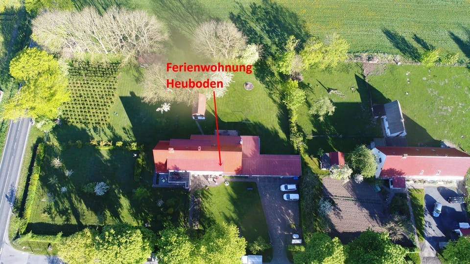 Property building, Bird's eye view, Garden