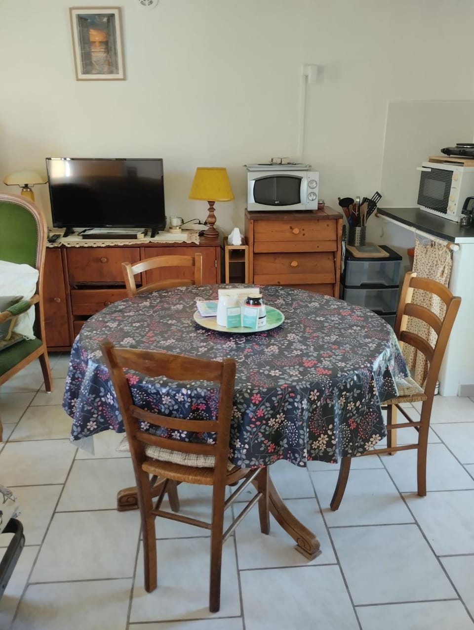 TV and multimedia, Dining area