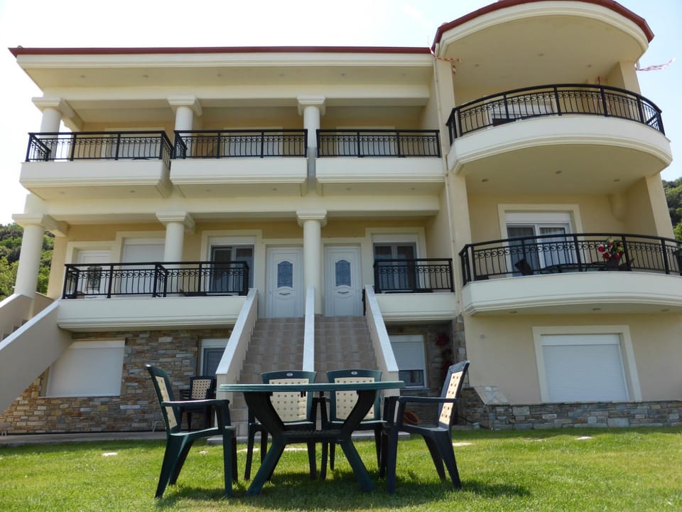 Facade/entrance, On site