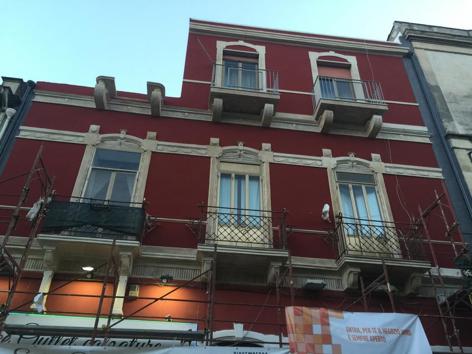 Facade/entrance