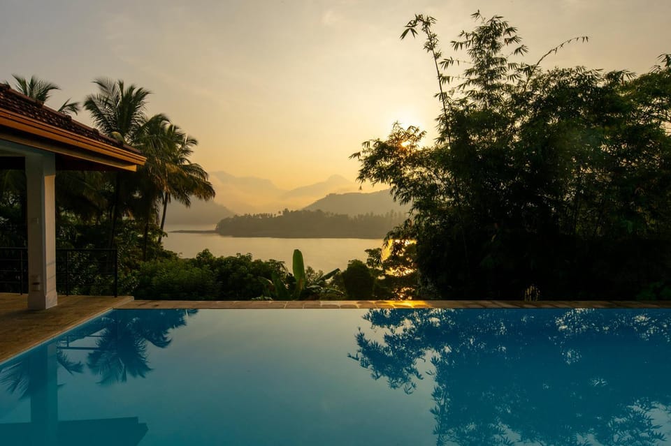 Lake view, Swimming pool