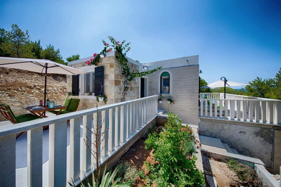 Property building, Patio