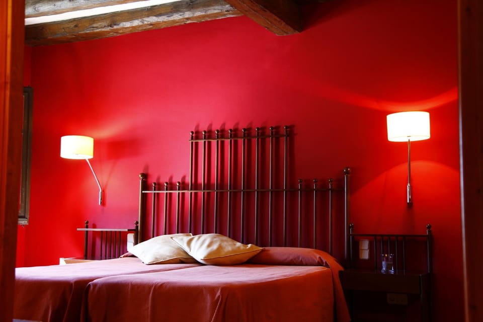 Bed, Photo of the whole room