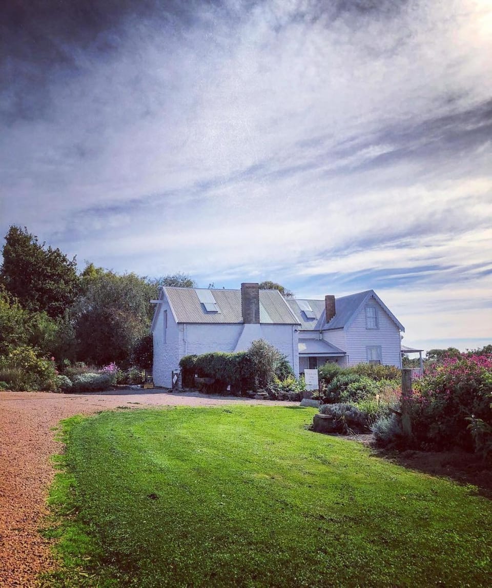 Robin Hoods Well Farm Stay Farm Stay in Tasmania