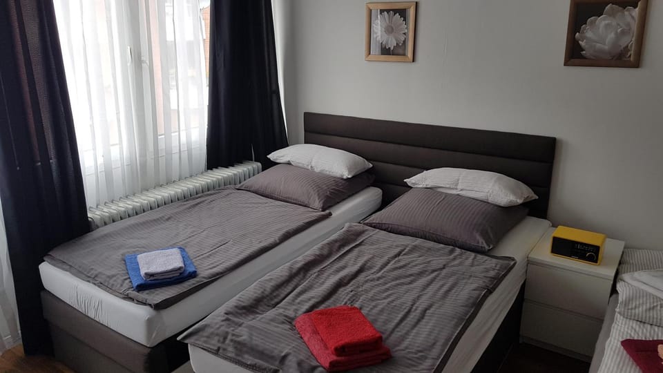 Bed, Photo of the whole room