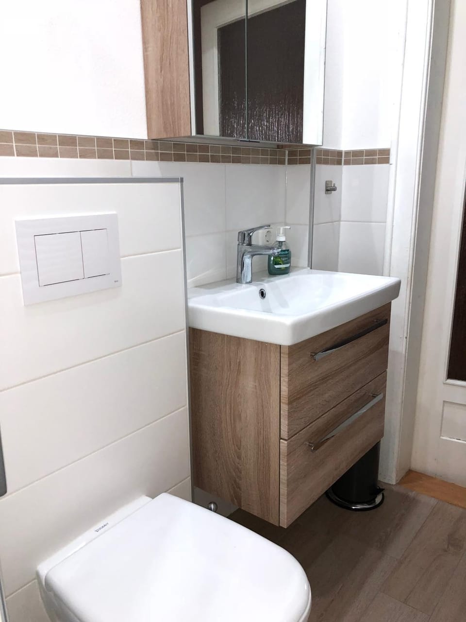 Bathroom, Decorative detail