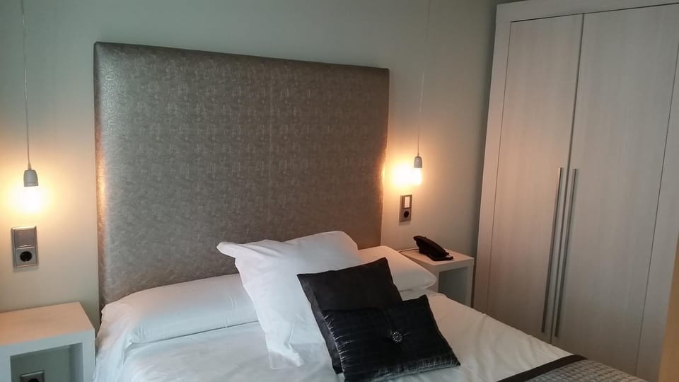 Decorative detail, Bedroom