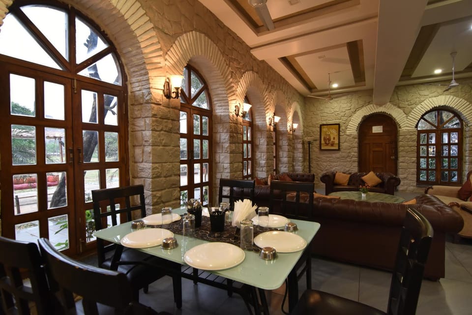 Luxurious Vintage Villa Villa in Lonavla