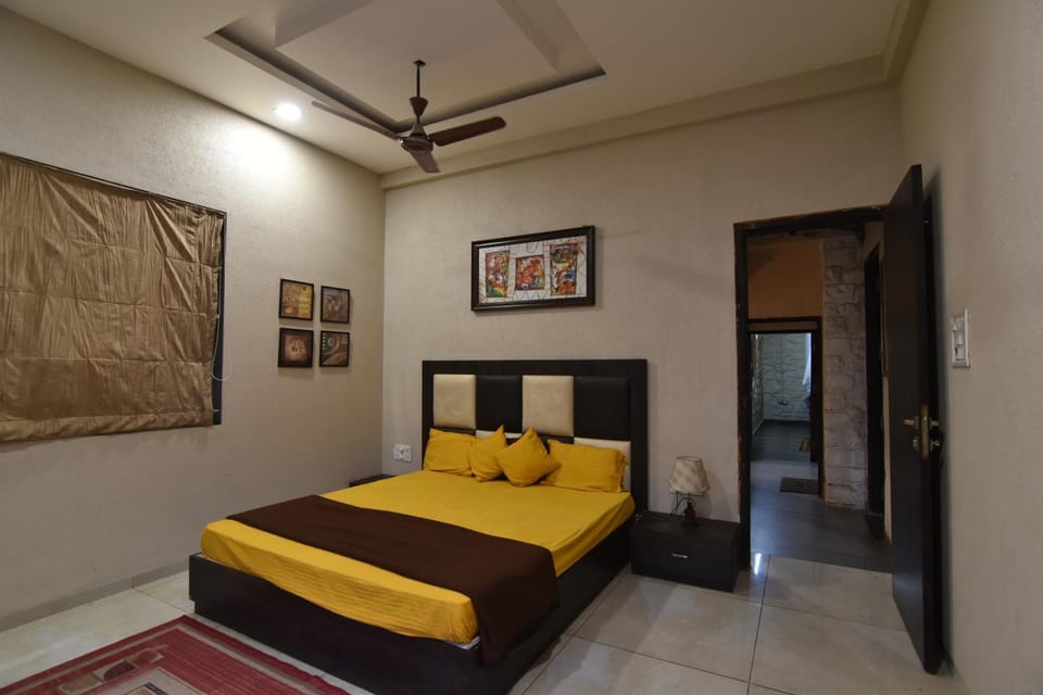 Luxurious Vintage Villa Villa in Lonavla