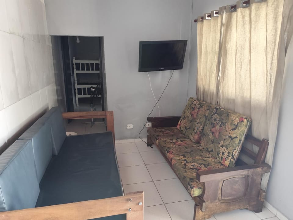Sunny apartamentos de 1 e 2 dormitórios na Martin de Sá próximo a praia Apartment in Caraguatatuba