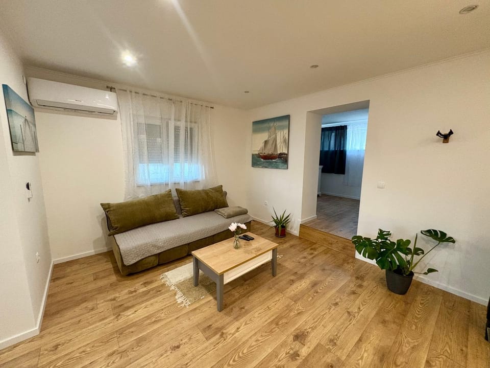 Apartment Mare Apartment in Zadar County